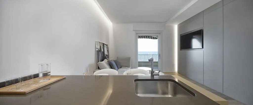 **** Pensionat Luxury Suites Collection - Milano 33 Riccione Italien
